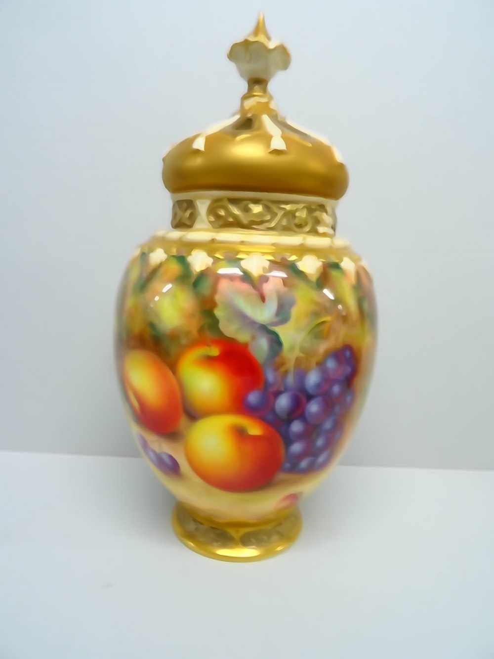 royal worcester large rose jar
